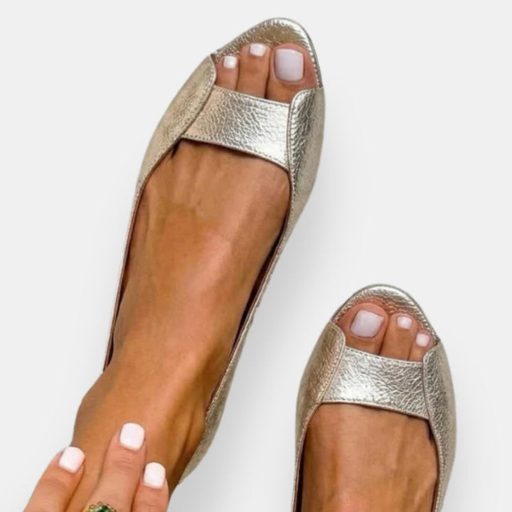 Fryda - Metallic Flat Sandals