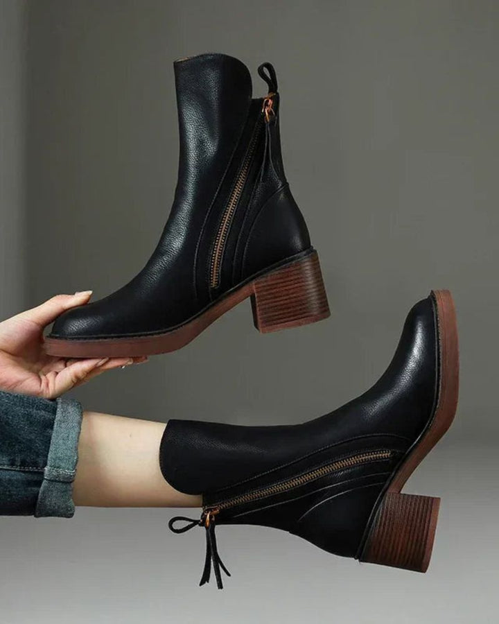 Neriina - Square Heel Leather Boot