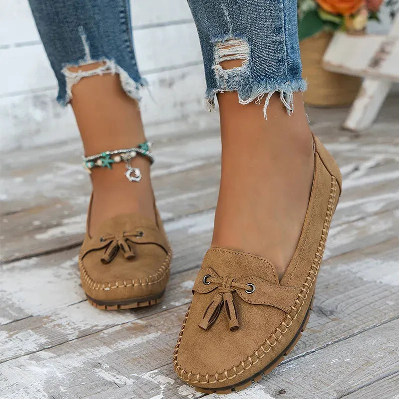Patamon - Comfortable Loafers With Soft Vintage Bows