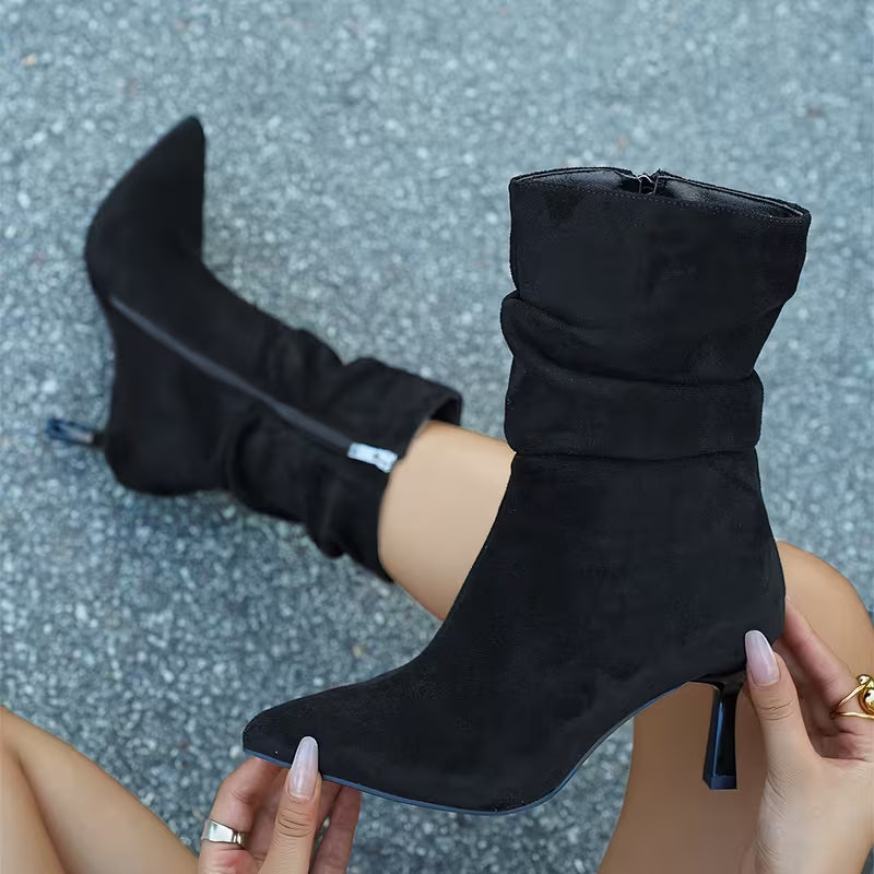 Zefialuva - Mid Heeled Boots with Pointed Edges