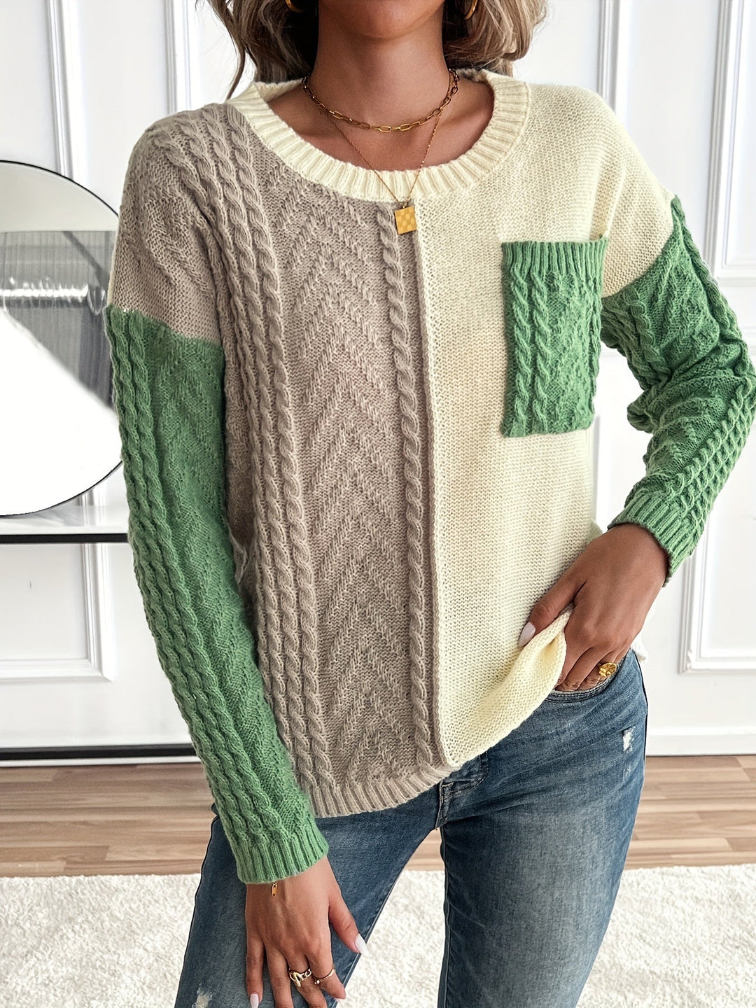 Leonia - Long Sleeves Sweater With Pocket