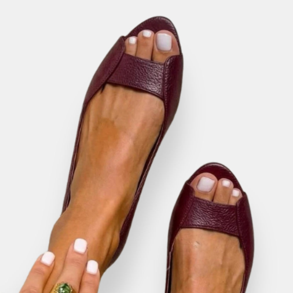 Fryda - Metallic Flat Sandals