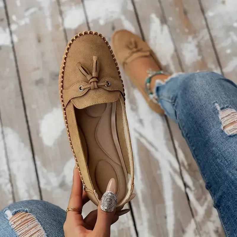 Patamon - Comfortable Loafers With Soft Vintage Bows