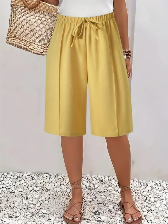 Piranda - Elegant Elastic Waist Shorts