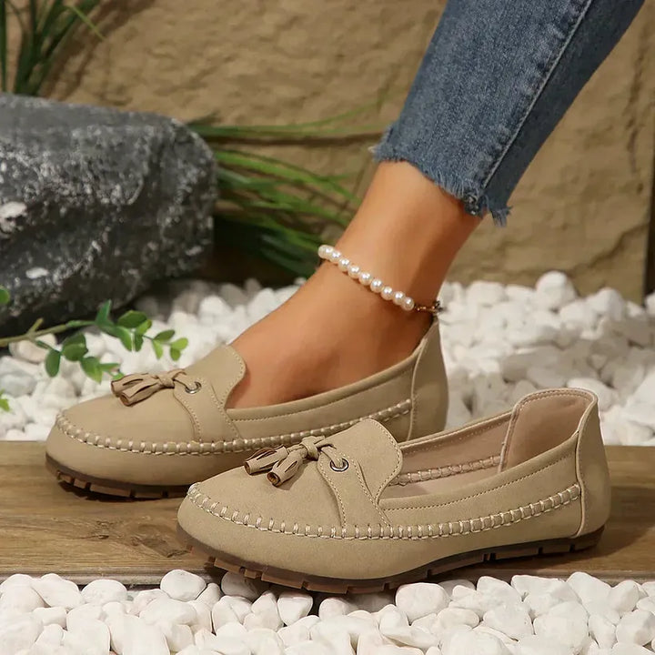 Patamon - Comfortable Loafers With Soft Vintage Bows