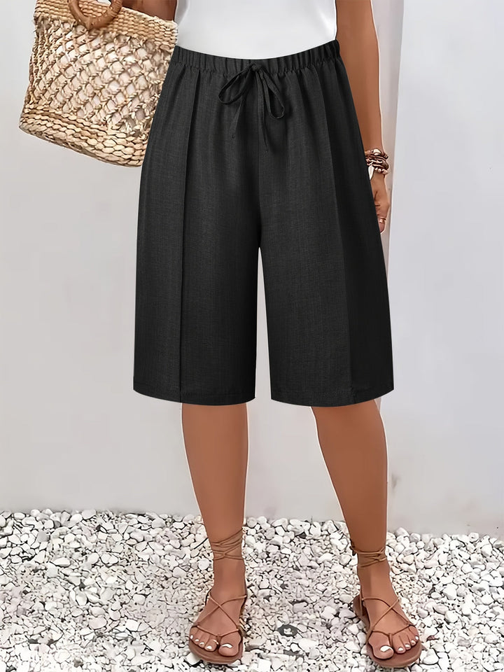 Piranda - Elegant Elastic Waist Shorts