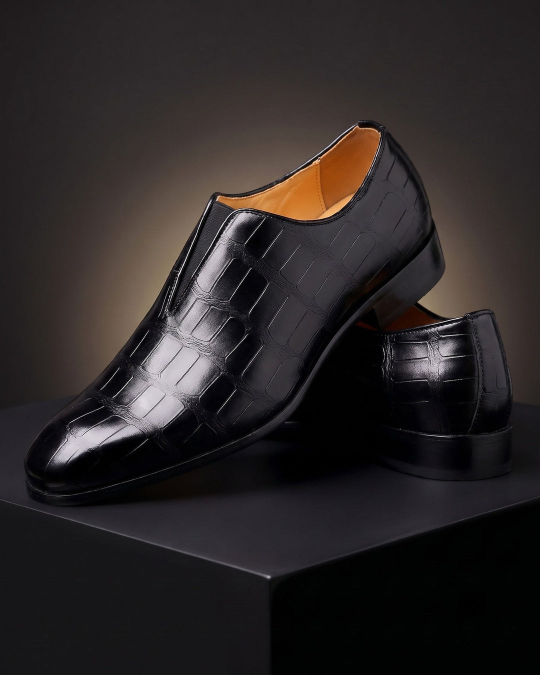 Arviian - Loafers with Crocodile Texture and Slip-On Fit